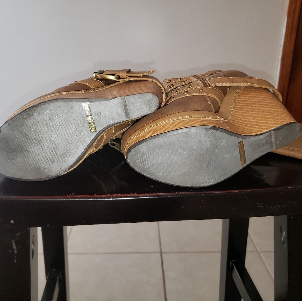 Boot - Picture 3 of 4